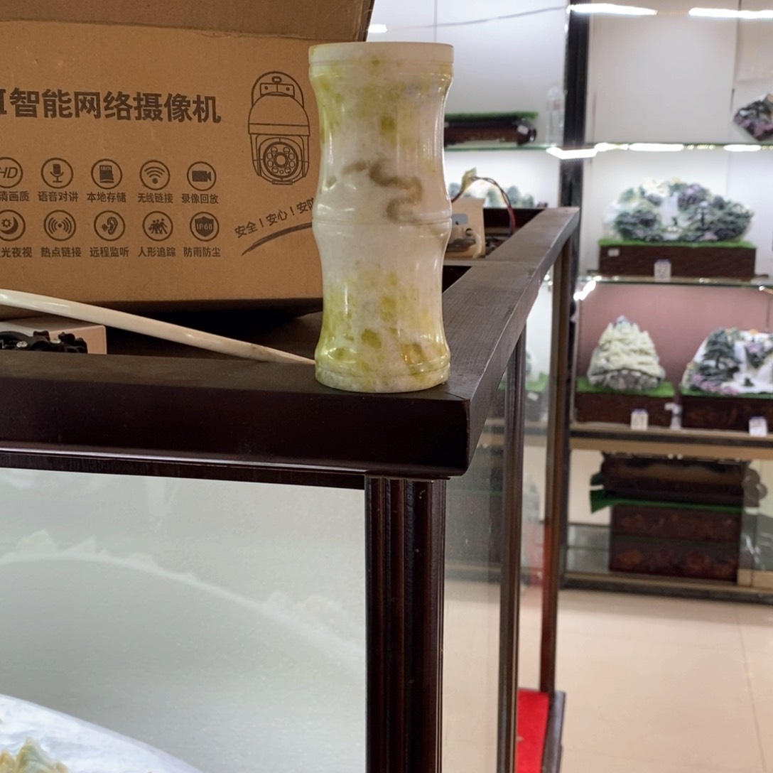 蛇纹石玉摆件未镶嵌人****练