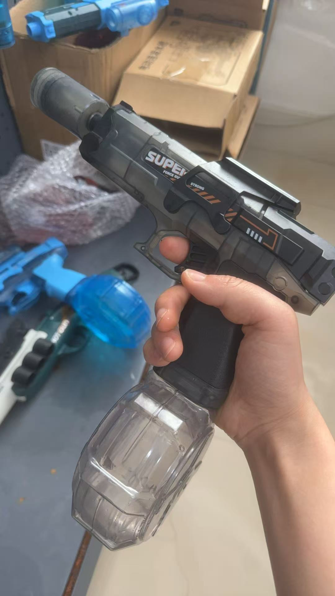 爆款电动水枪联动回膛高速连发打水仗玩具