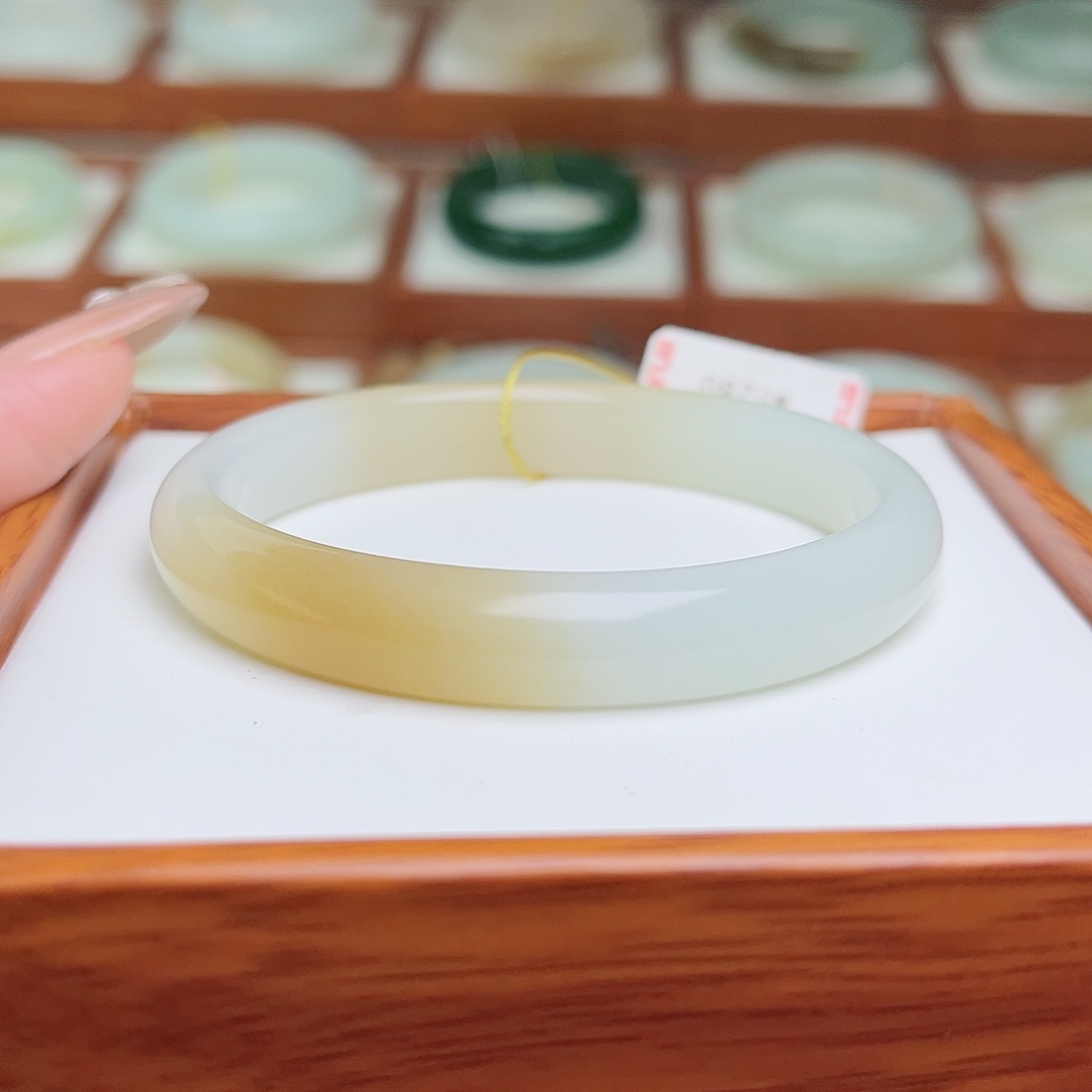 未镶嵌手镯和田玉51.6