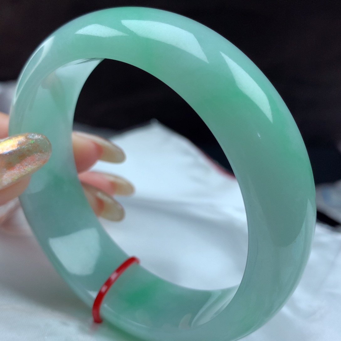 翡翠手镯未镶嵌8016，