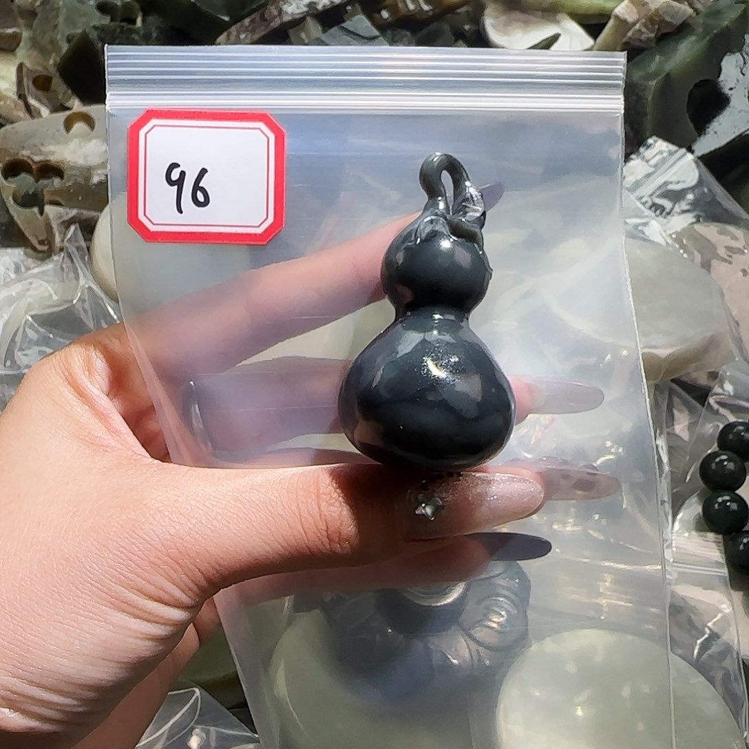 和田玉未镶嵌珠宝半成品