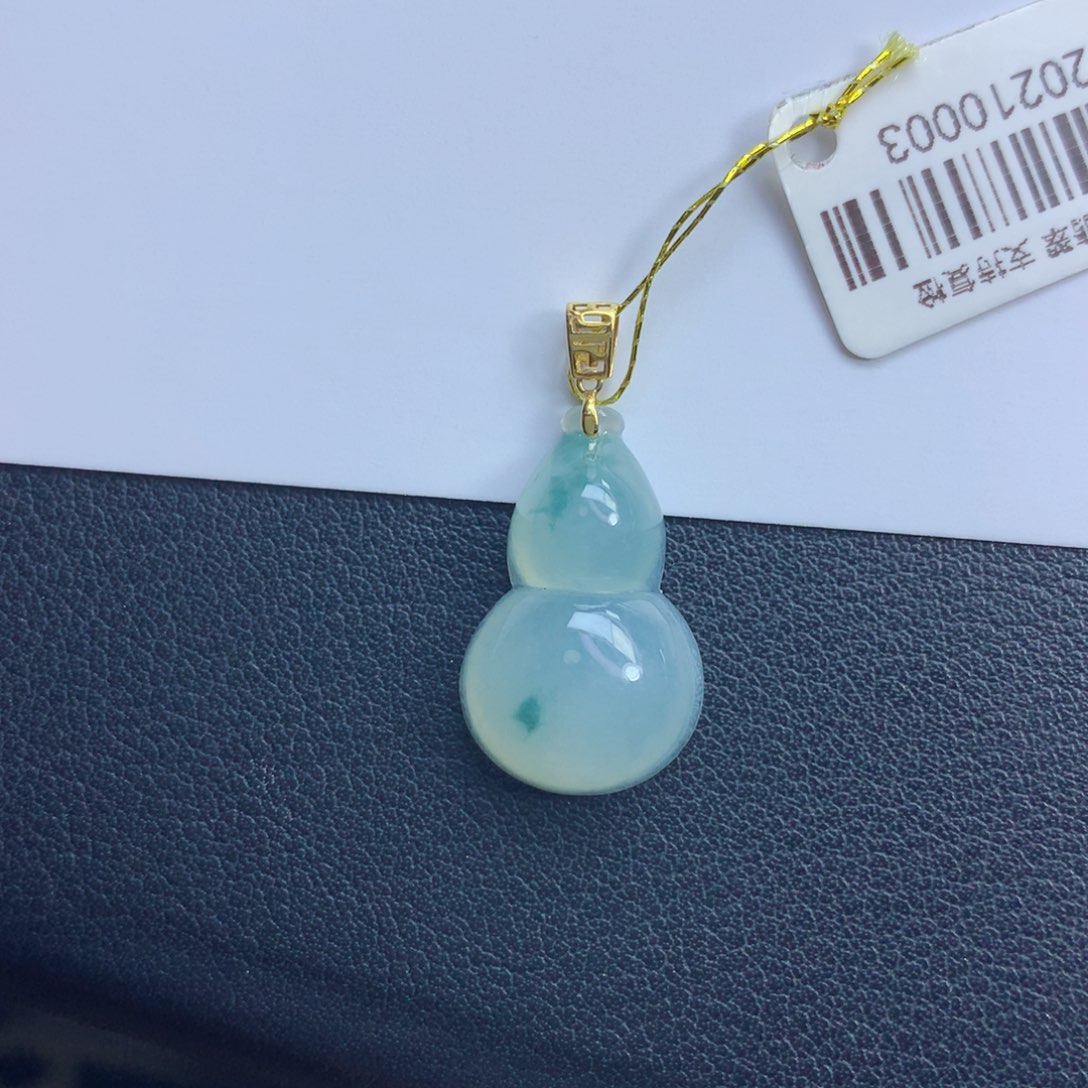 翡翠颈饰未镶嵌葫芦