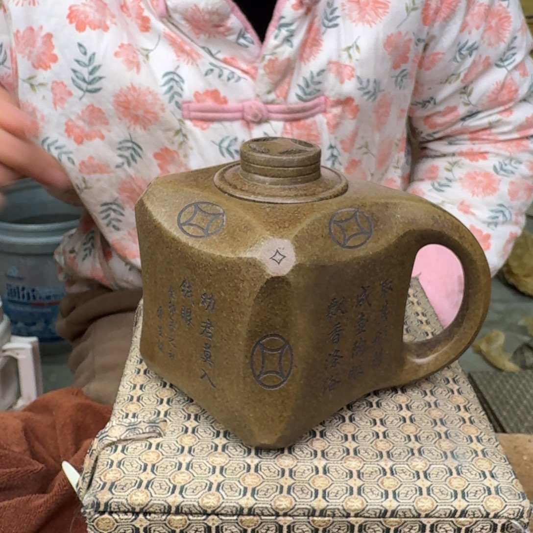 紫砂茶壶宜兴紫砂壶艺术