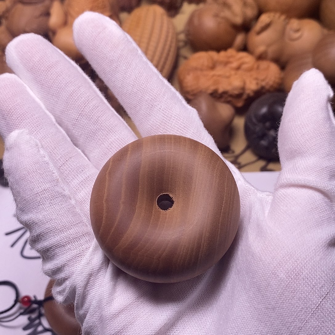 檀香木吊坠大平安扣 微瑕