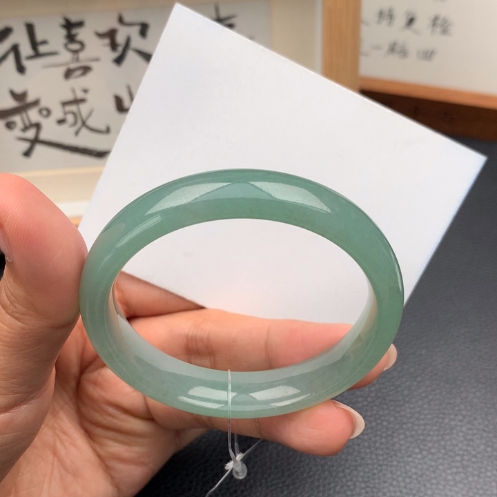 翡翠手镯未镶嵌翡翠手镯52圈口