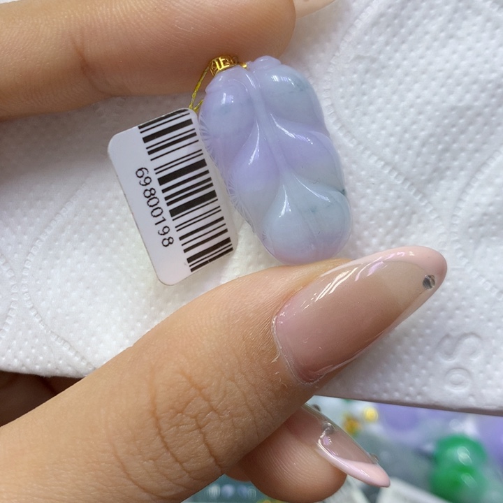 颈饰18K金镶嵌翡翠