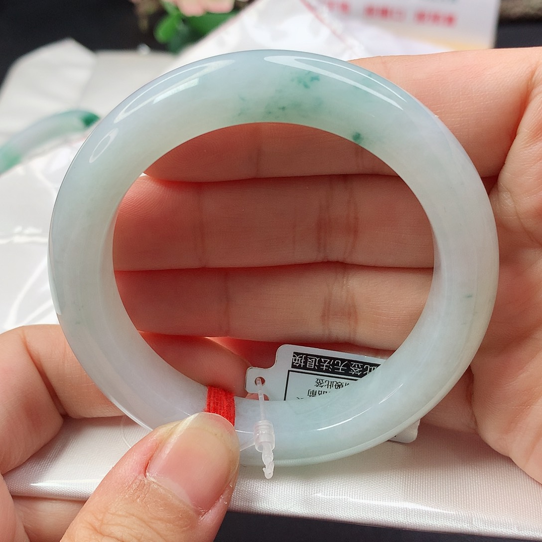 未镶嵌手镯翡翠18