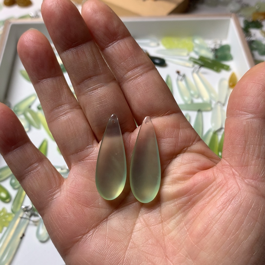 好***满蛇纹石玉未镶嵌耳坠