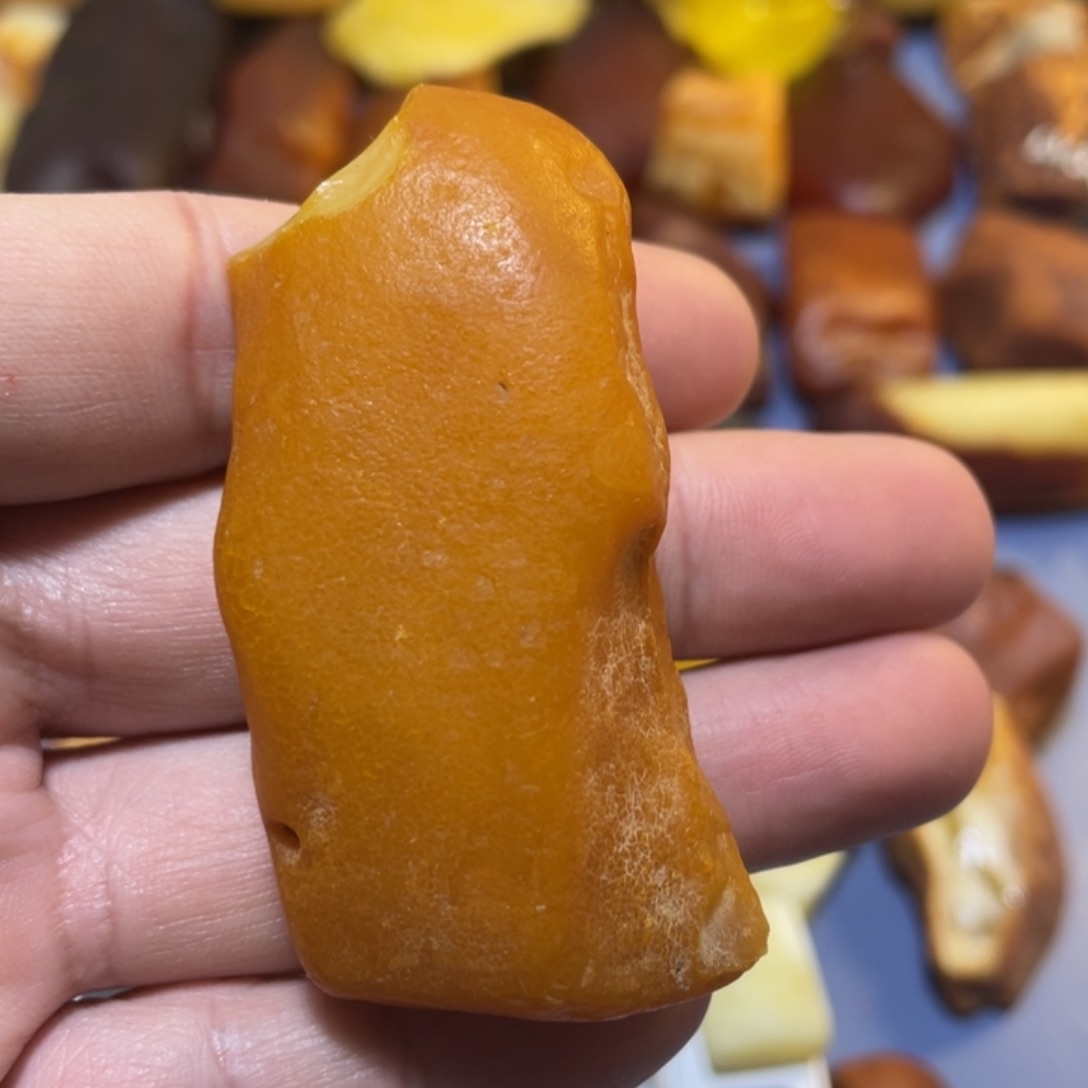 定制琥珀未镶嵌原矿