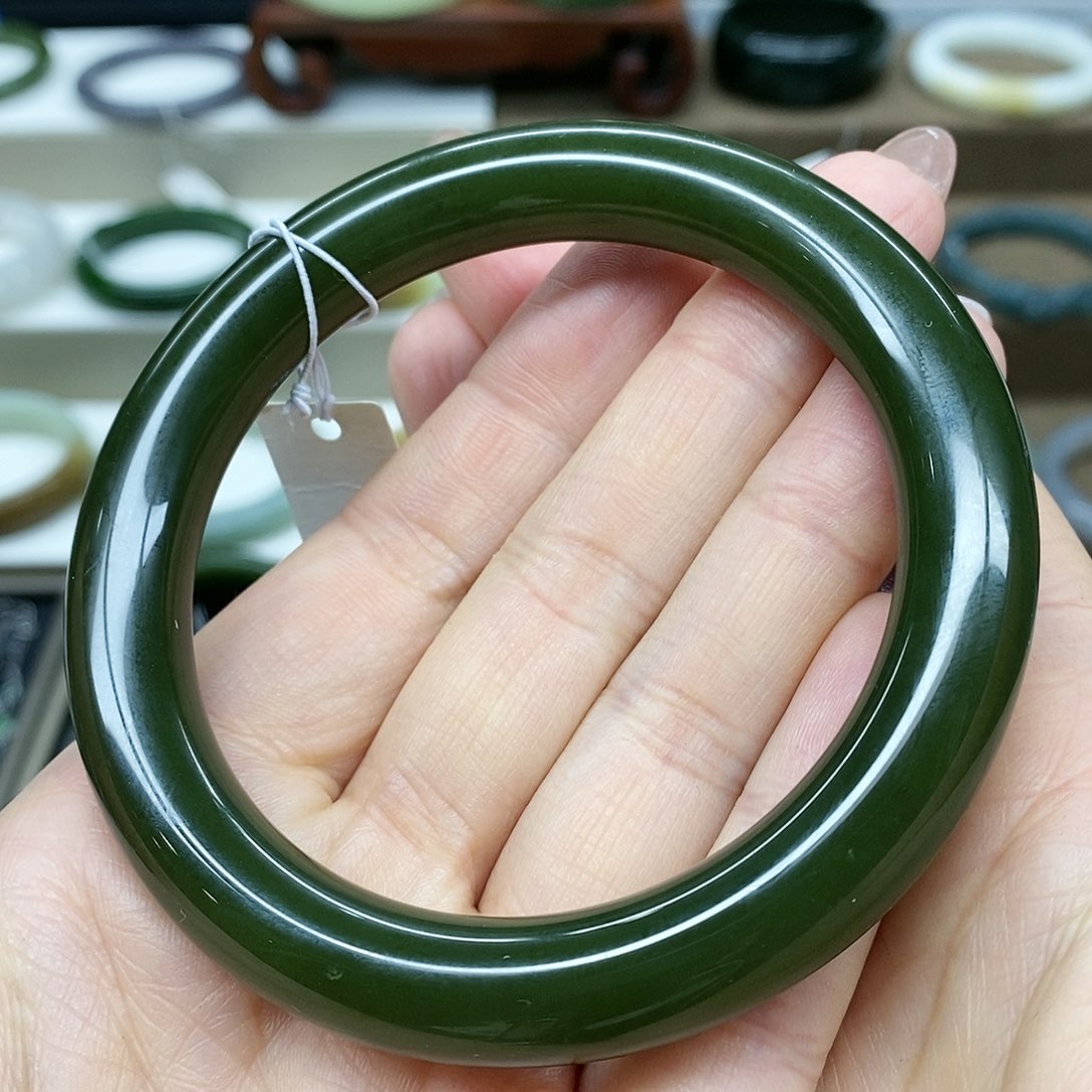 【闪购商品】和田玉手镯未镶嵌和田玉6465口径