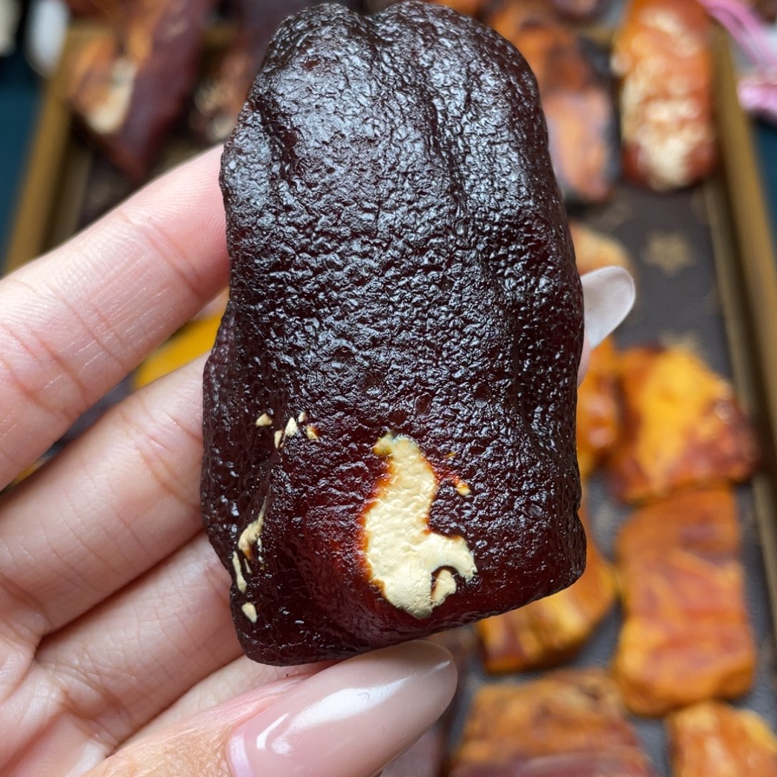 童***瞳琥珀未镶嵌珠宝奇石