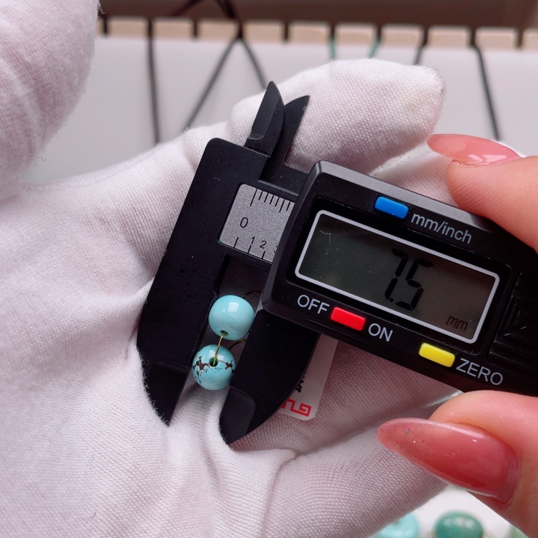 绿松石未镶嵌摆件