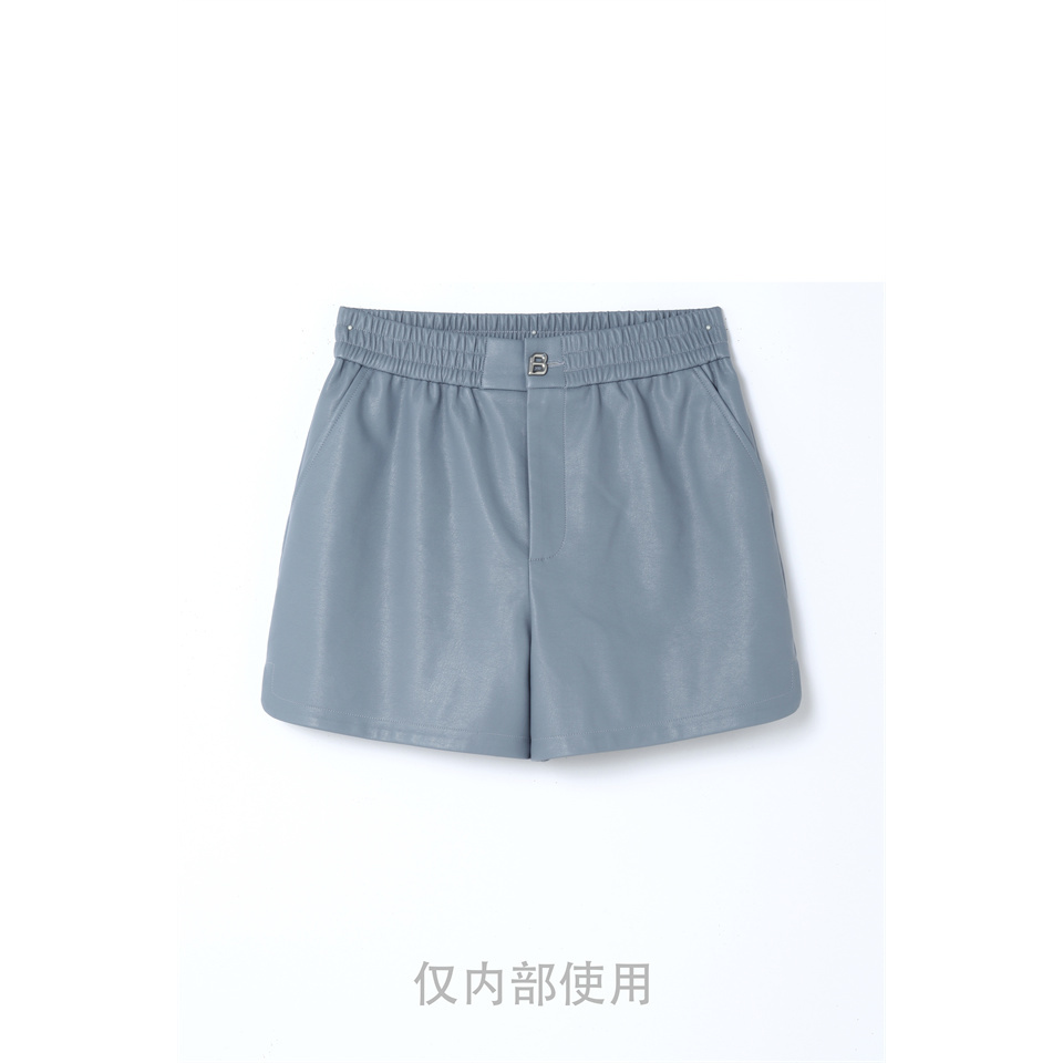 【0437】时尚PU短裤女装（不含配饰）