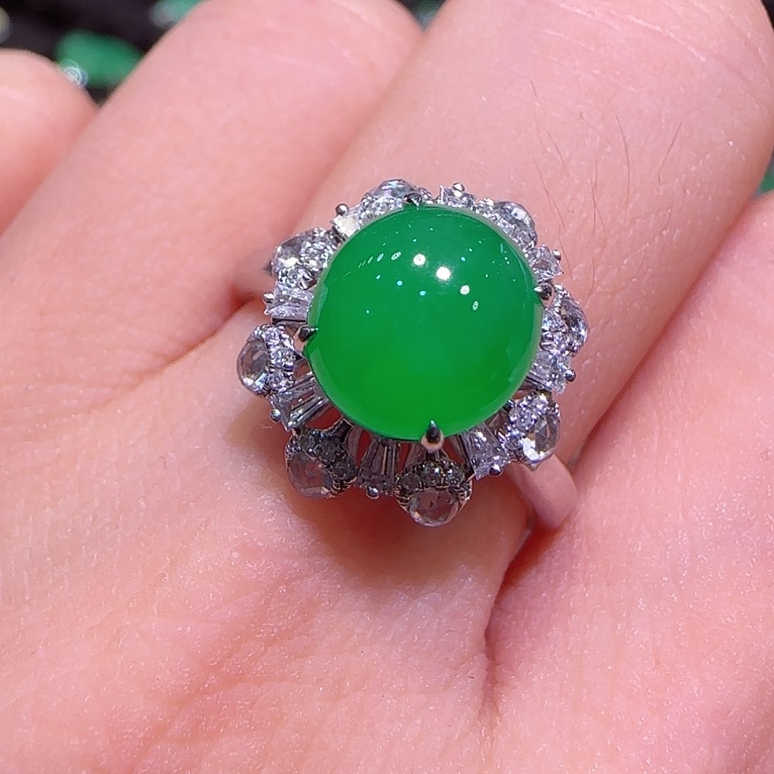 翡翠戒指18K金镶嵌戒指