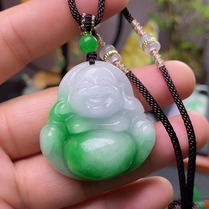 翡翠未镶嵌吊坠(赠链)