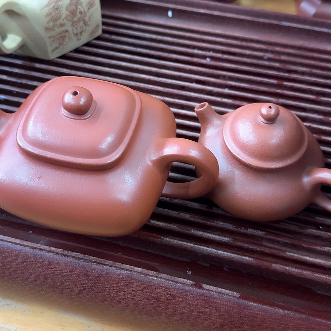 紫砂茶壶紫砂壶两个壶壶的140。方的300cc