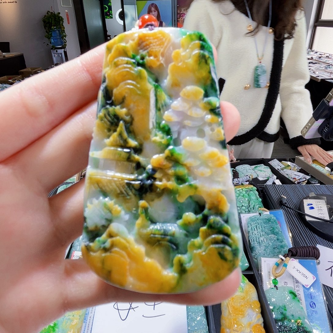 颈饰未镶嵌翡翠翡翠