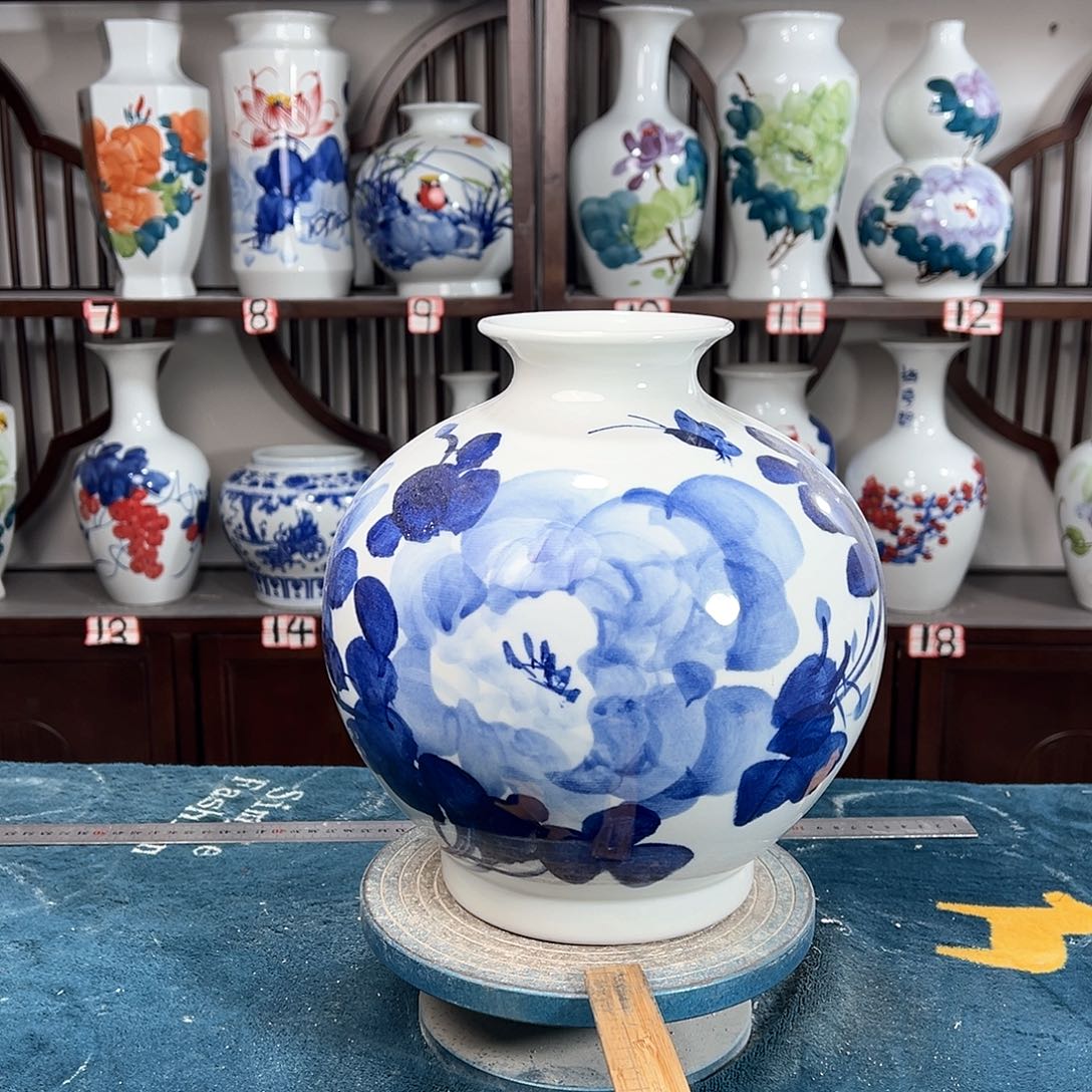 摆件景德镇陶瓷石青牡