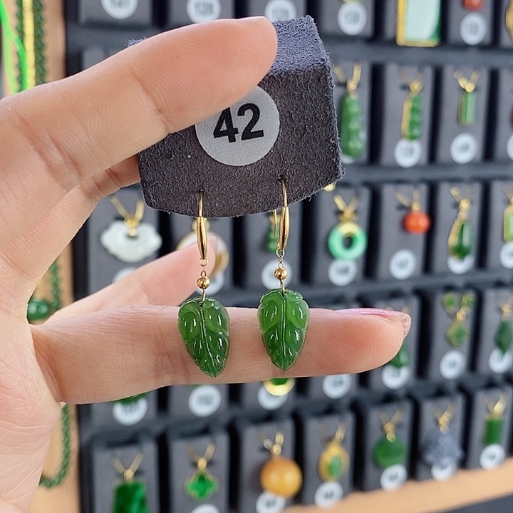 和田玉耳饰18K金镶嵌