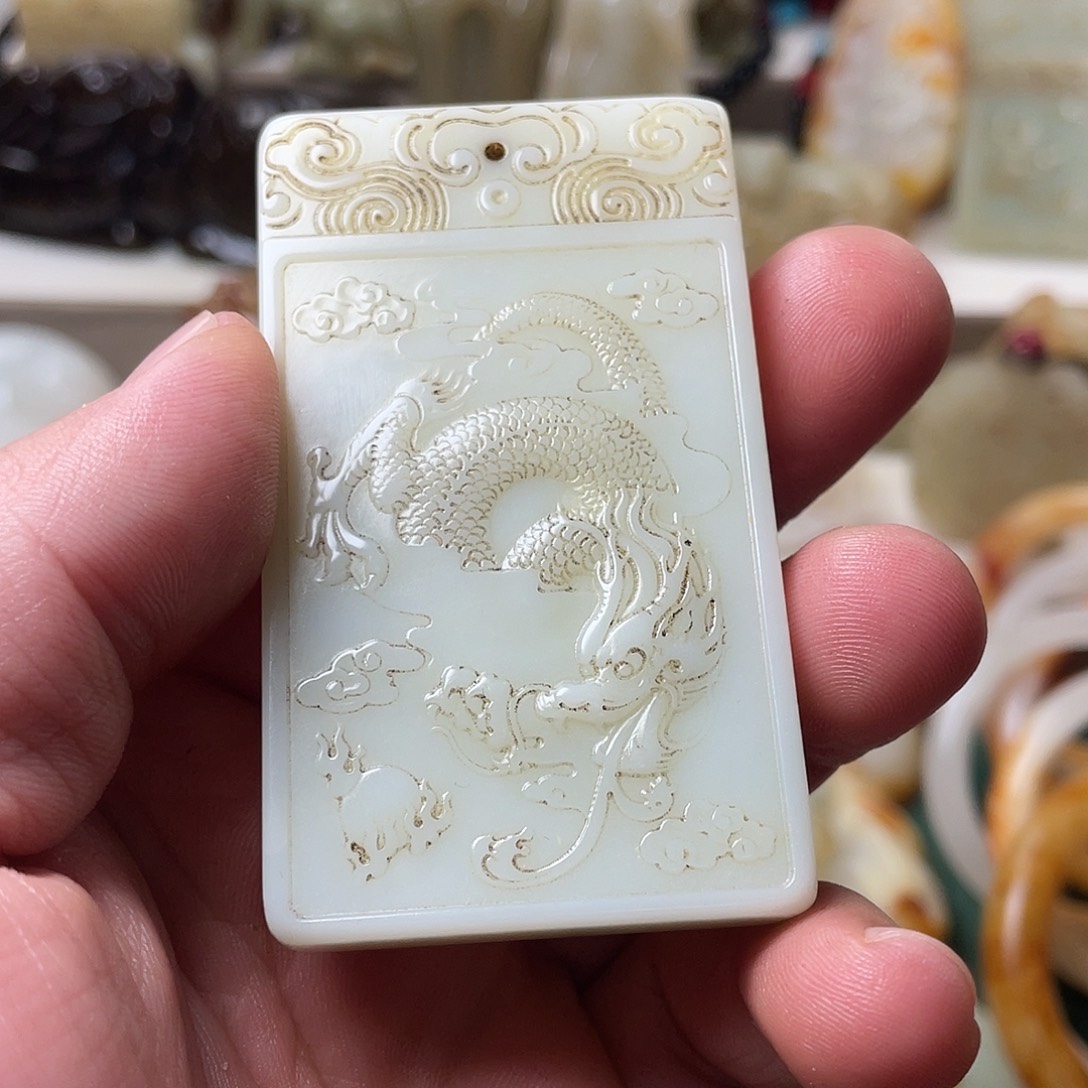 重***宿和田玉未镶嵌颈饰