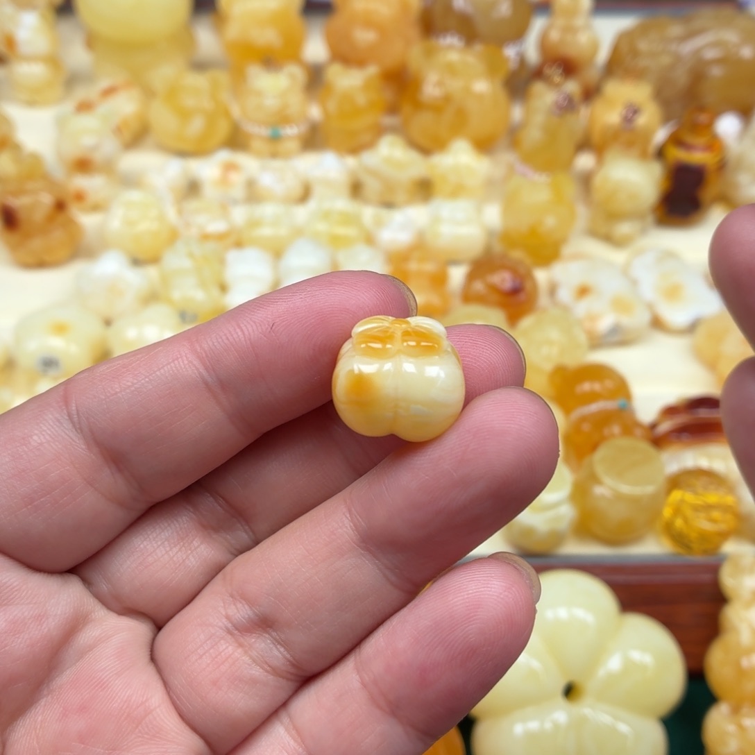 c***蜜琥珀未镶嵌裸石蜜蜡