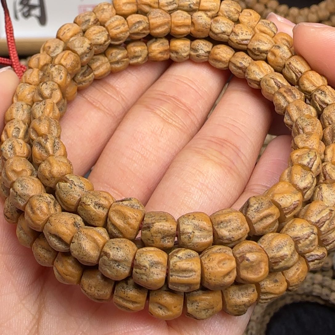 柏香籽/百香籽吊坠位*