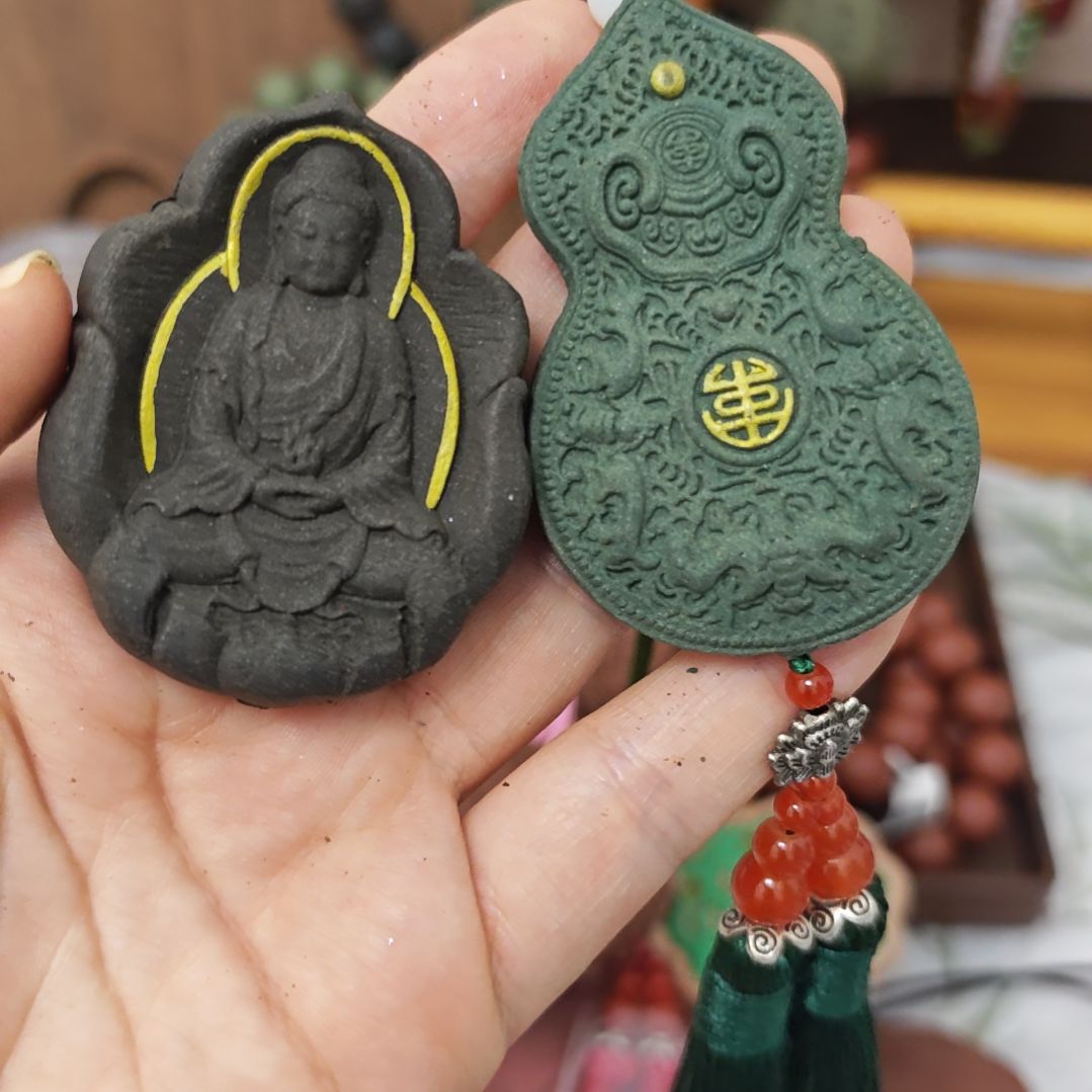 泥塑福利香牌两个