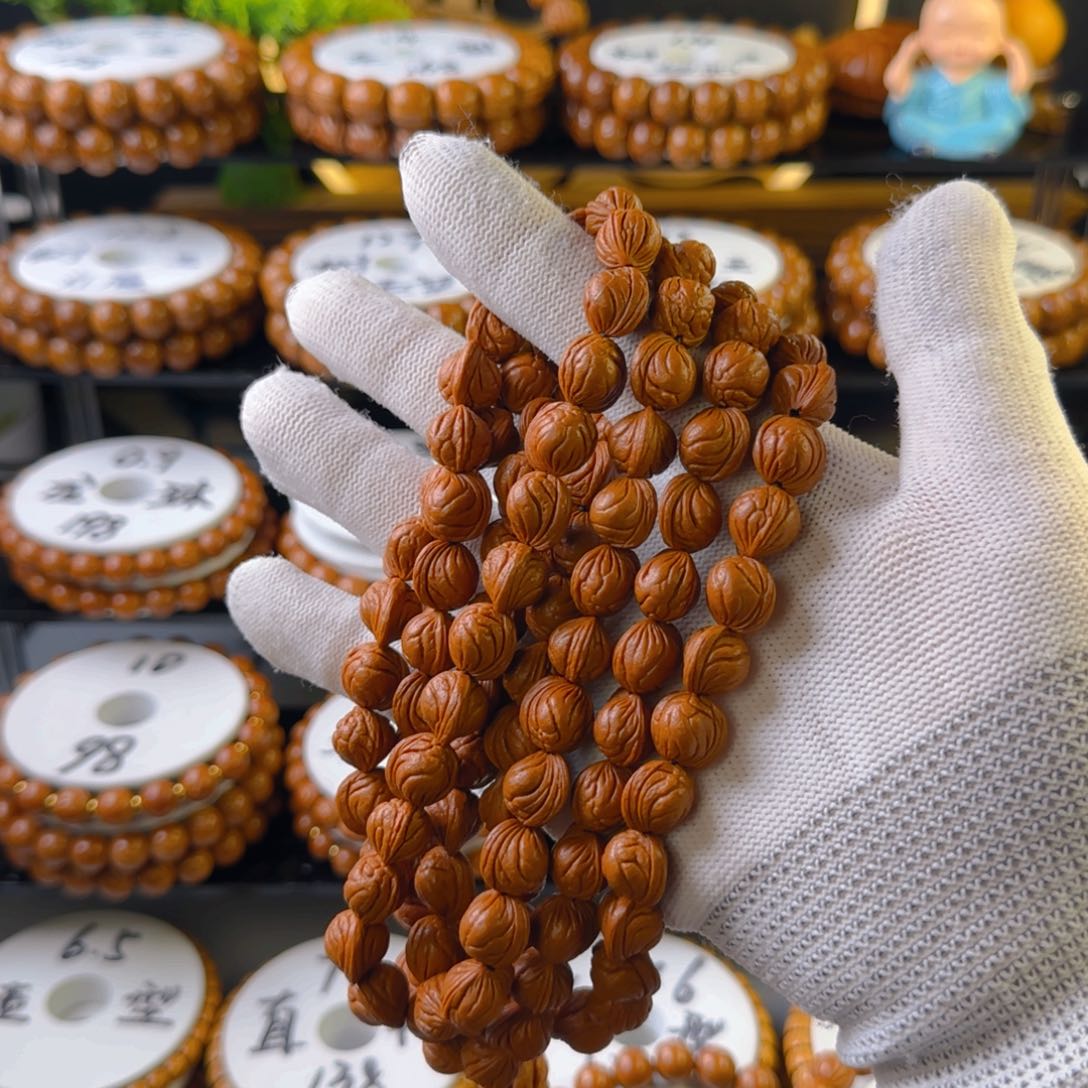 桃核手串甩*号龙纹桃核原皮脖挂