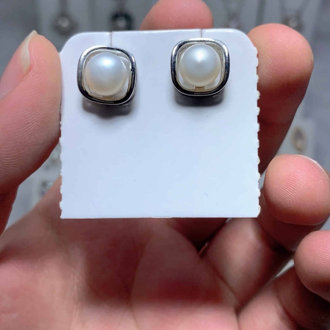 银S925镶嵌淡水珍珠耳饰