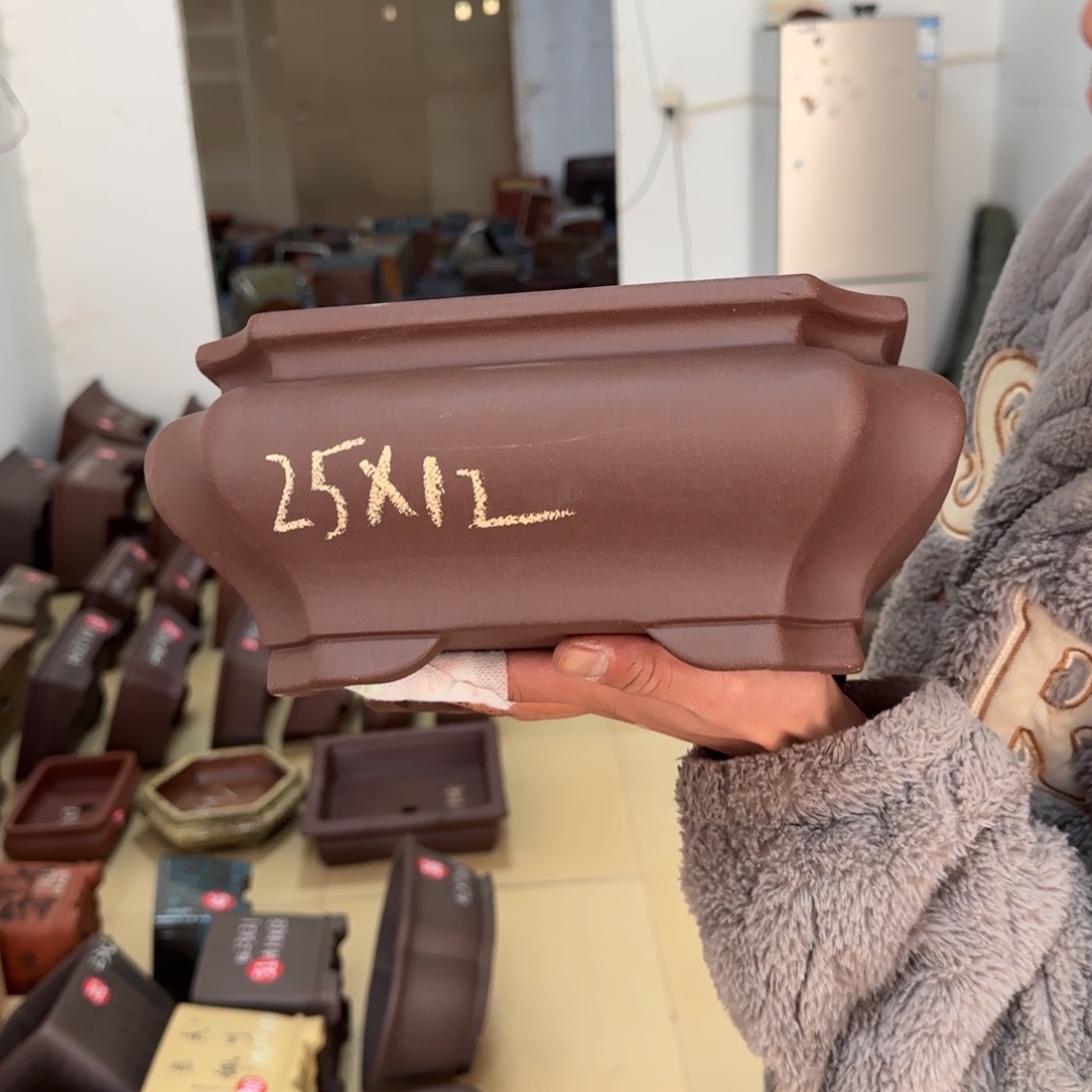 紫砂花盆呜呜呜呜