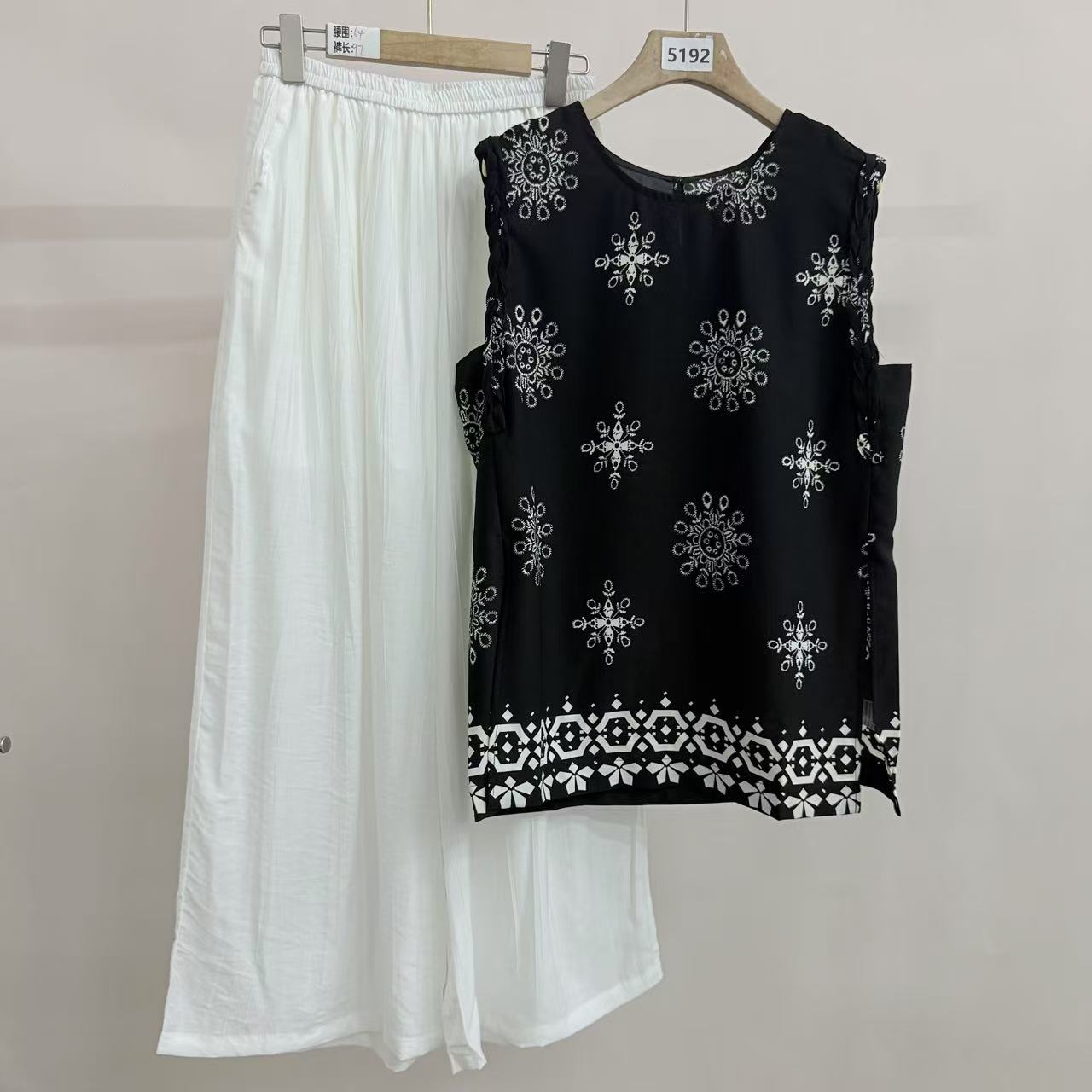 5192号#1001#复古印花双侧开叉背心+弹力腰口袋阔腿裤两件套