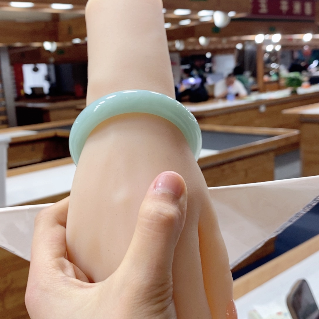 翡翠手镯未镶嵌买断