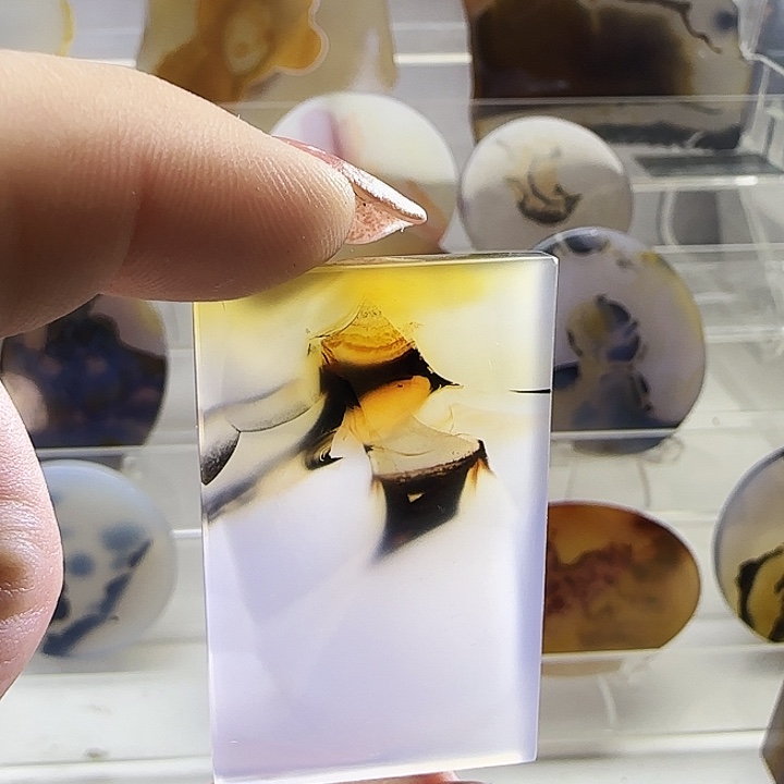 玛瑙/玉髓未镶嵌珠宝奇石