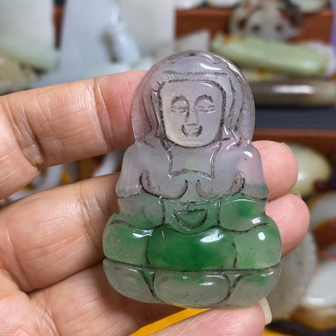 颈饰未镶嵌和田玉（糖玉）
