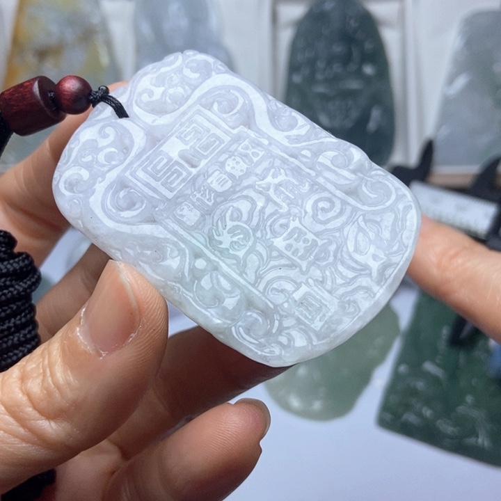 翡翠未镶嵌挂件翡翠
