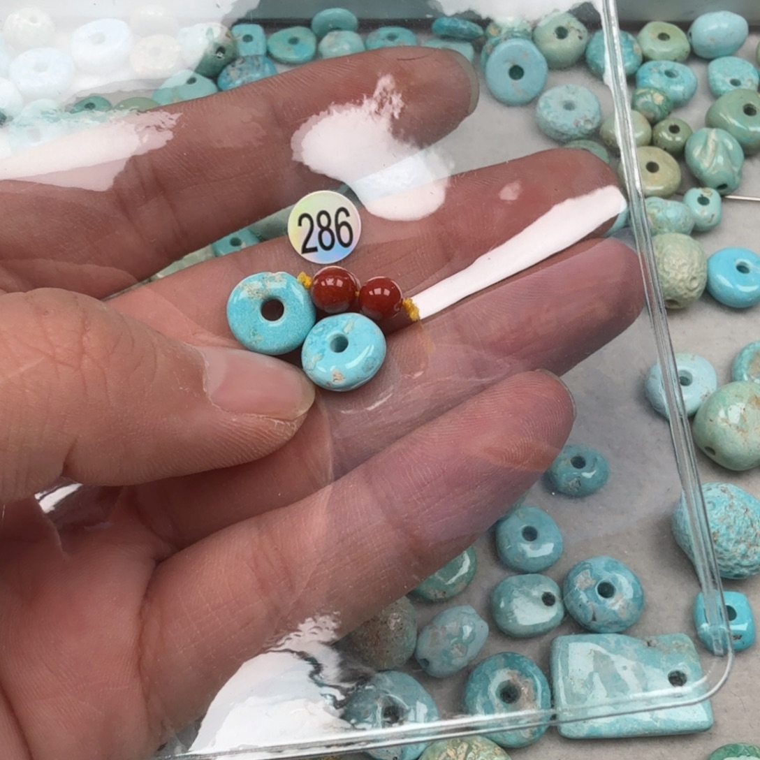 南红玛瑙未镶嵌珠宝奇石