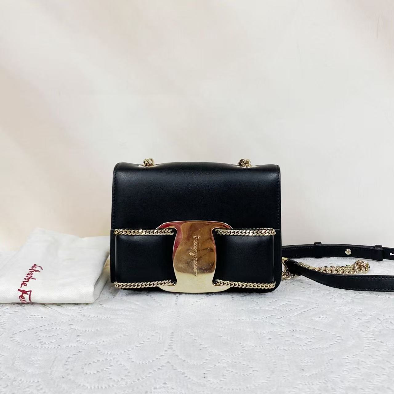 95新 FERRAGAMO/菲拉格慕 菲拉格慕黑色8469/二奢包包