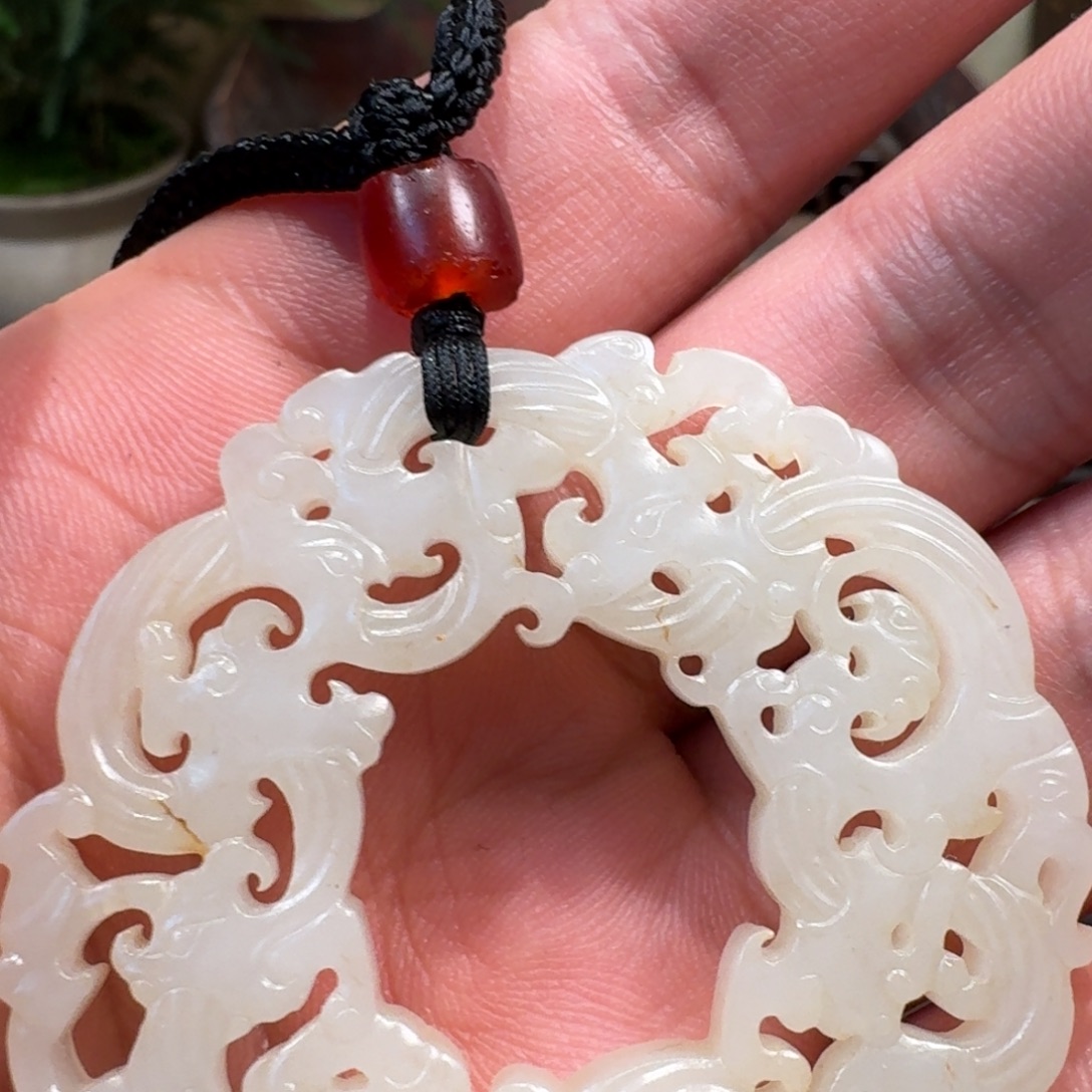 暴***暴和田玉（糖玉）未镶嵌颈饰