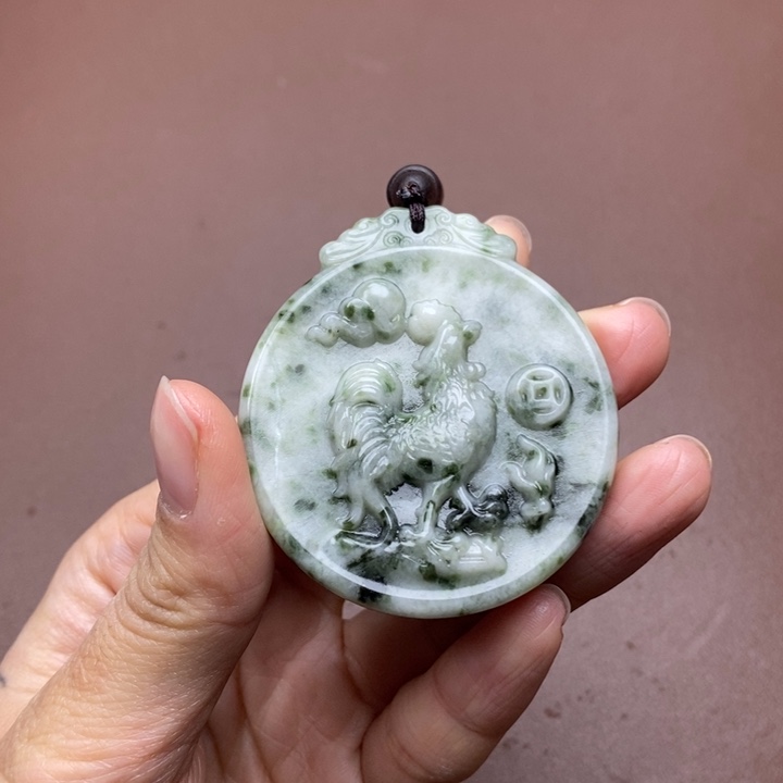 独山玉未镶嵌颈饰