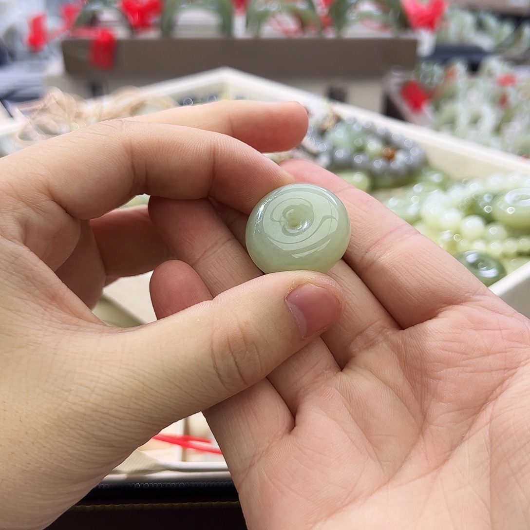 小***w和田玉未镶嵌吊坠(不含链)