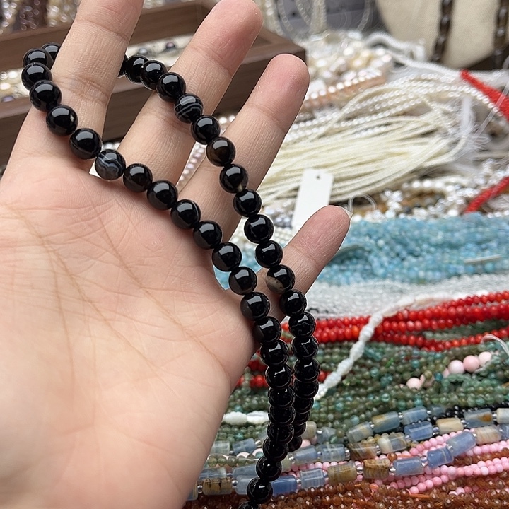 玛瑙/玉髓未镶嵌珠宝半成品一条8mm左右黑蚕丝玛瑙