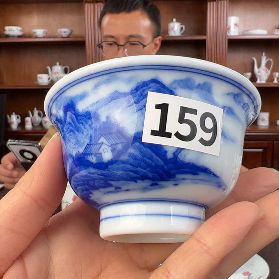 瓷柴窑 青花山水压手杯，微瑕