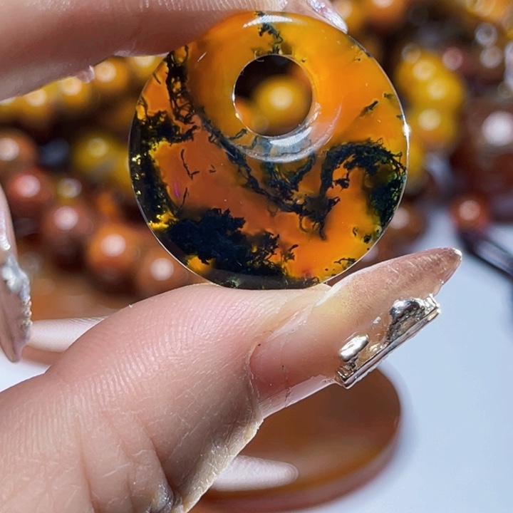 玛瑙/玉髓颈饰未镶嵌