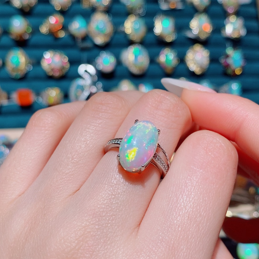 欧泊欧泊戒指银S925镶嵌