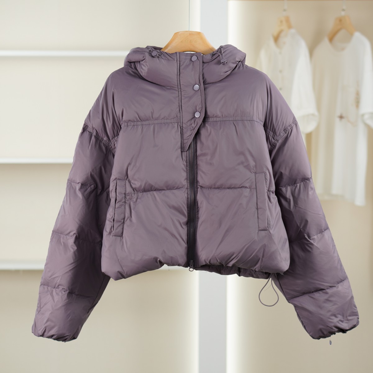 麦迪尚品 5122009 秋冬厚款保暖立领连帽羽绒服外套品牌女装