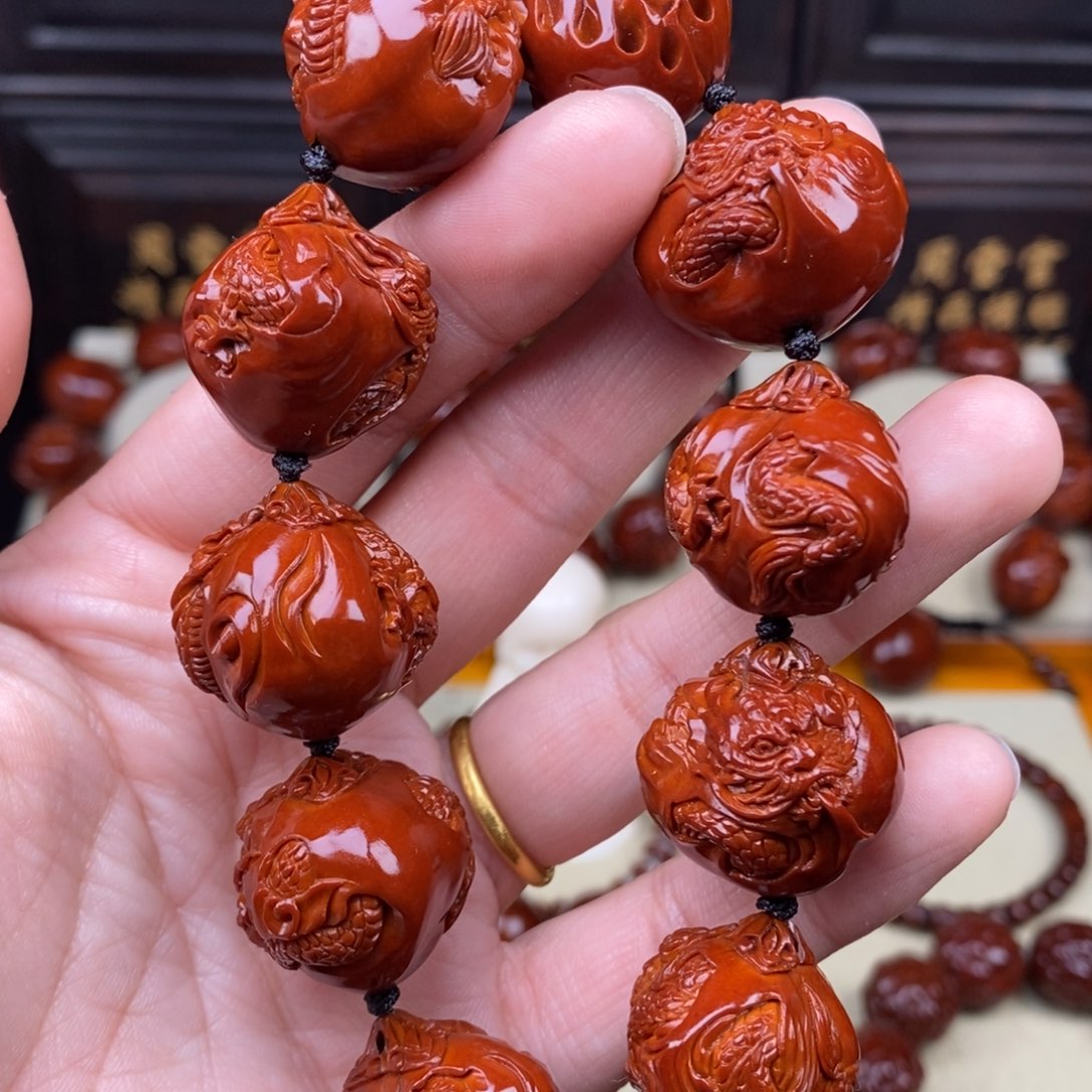 橄榄核吊坠龙行天下