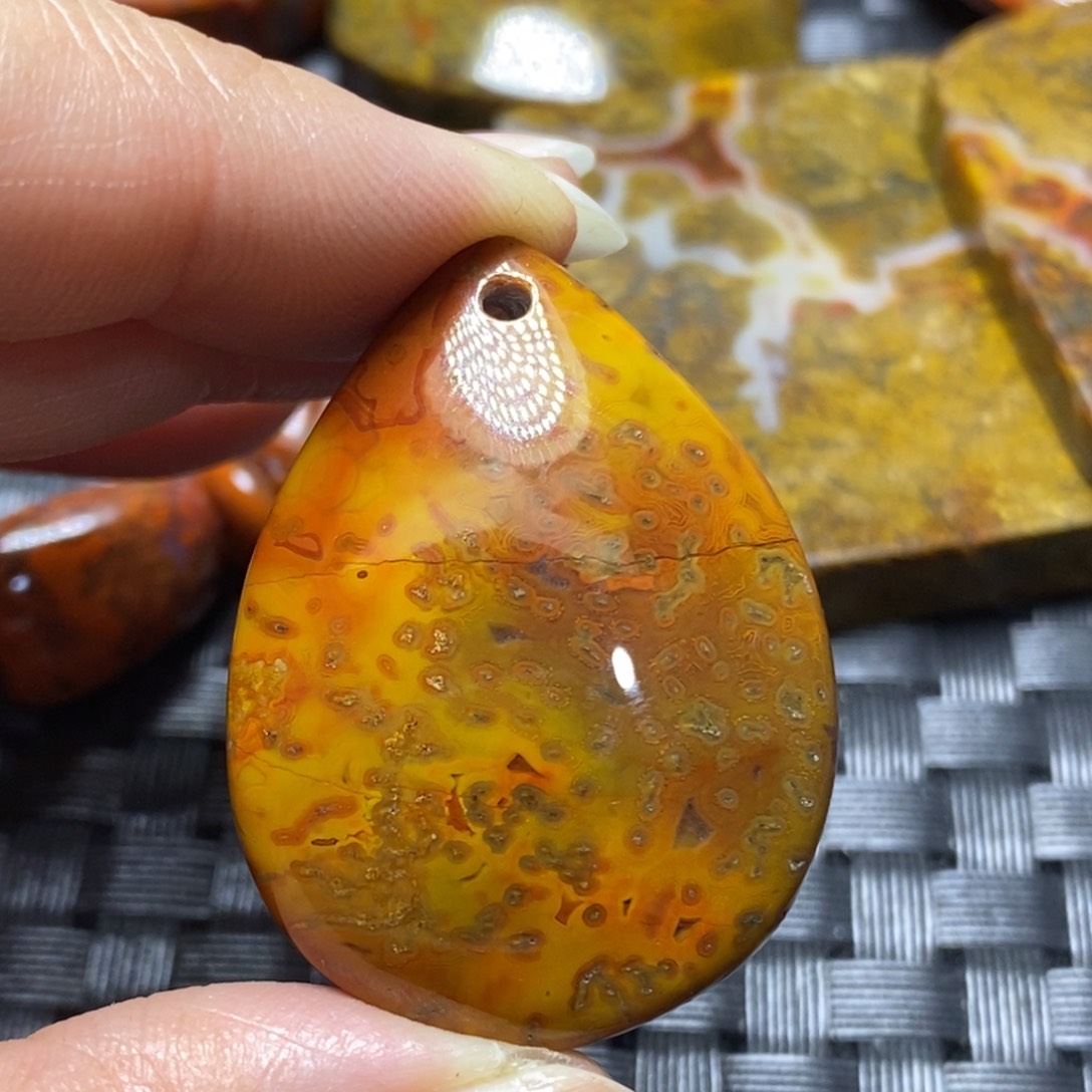 玛瑙/玉髓挂坠未镶嵌