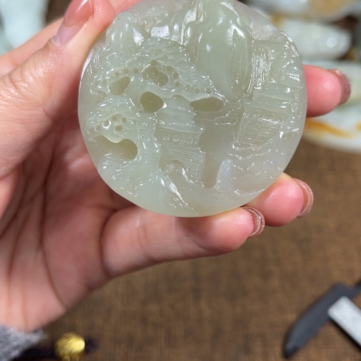 和田玉未镶嵌颈饰