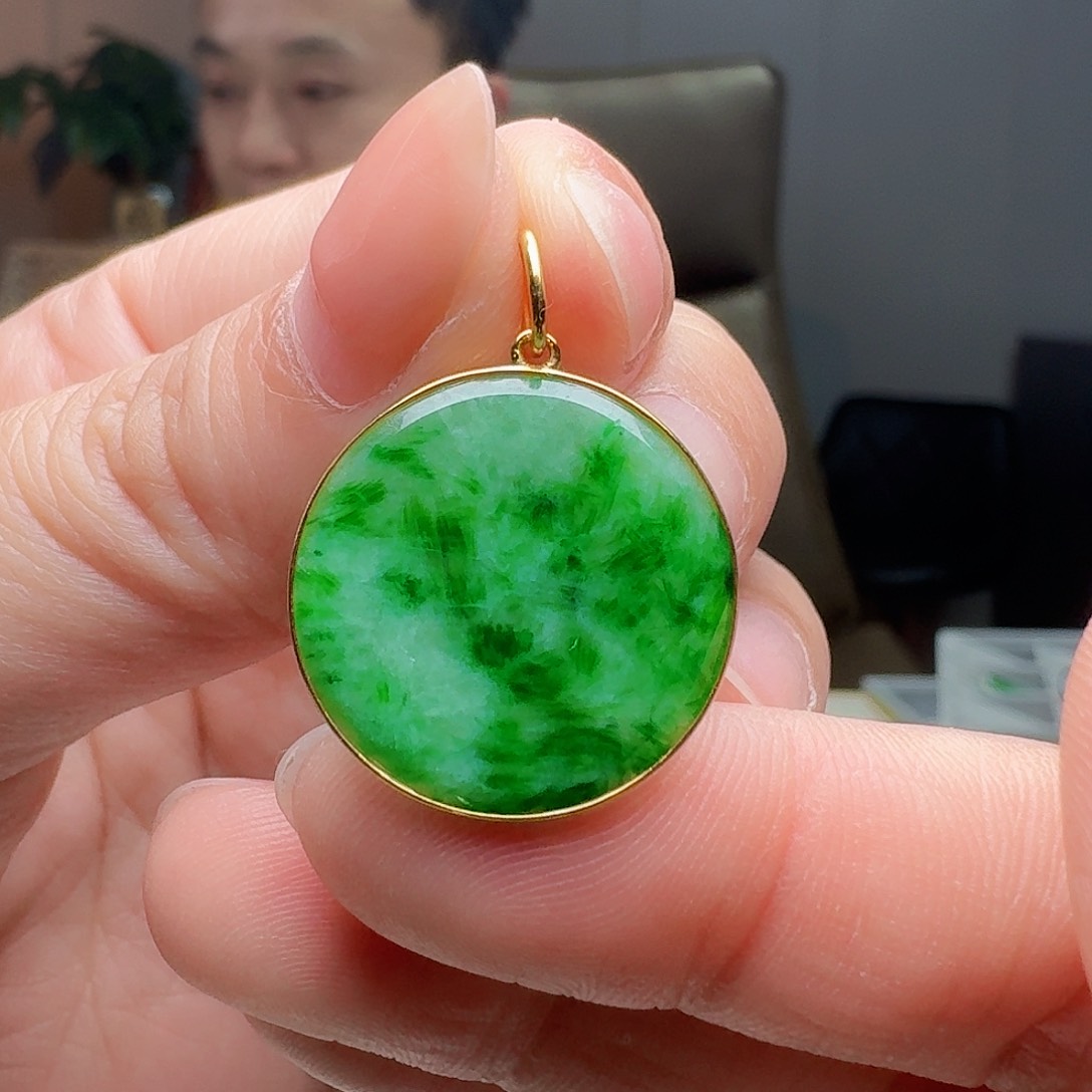 翡翠18K金镶嵌吊坠(不含链)天然