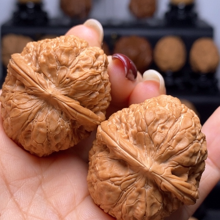 文玩核桃吊坠铁蛤蟆